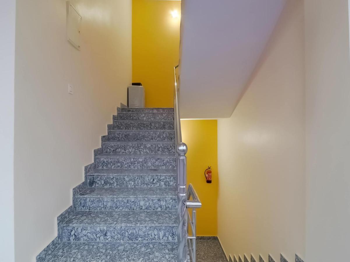 Oyo 84661 Lakshmi Home Stay Jhājra מראה חיצוני תמונה