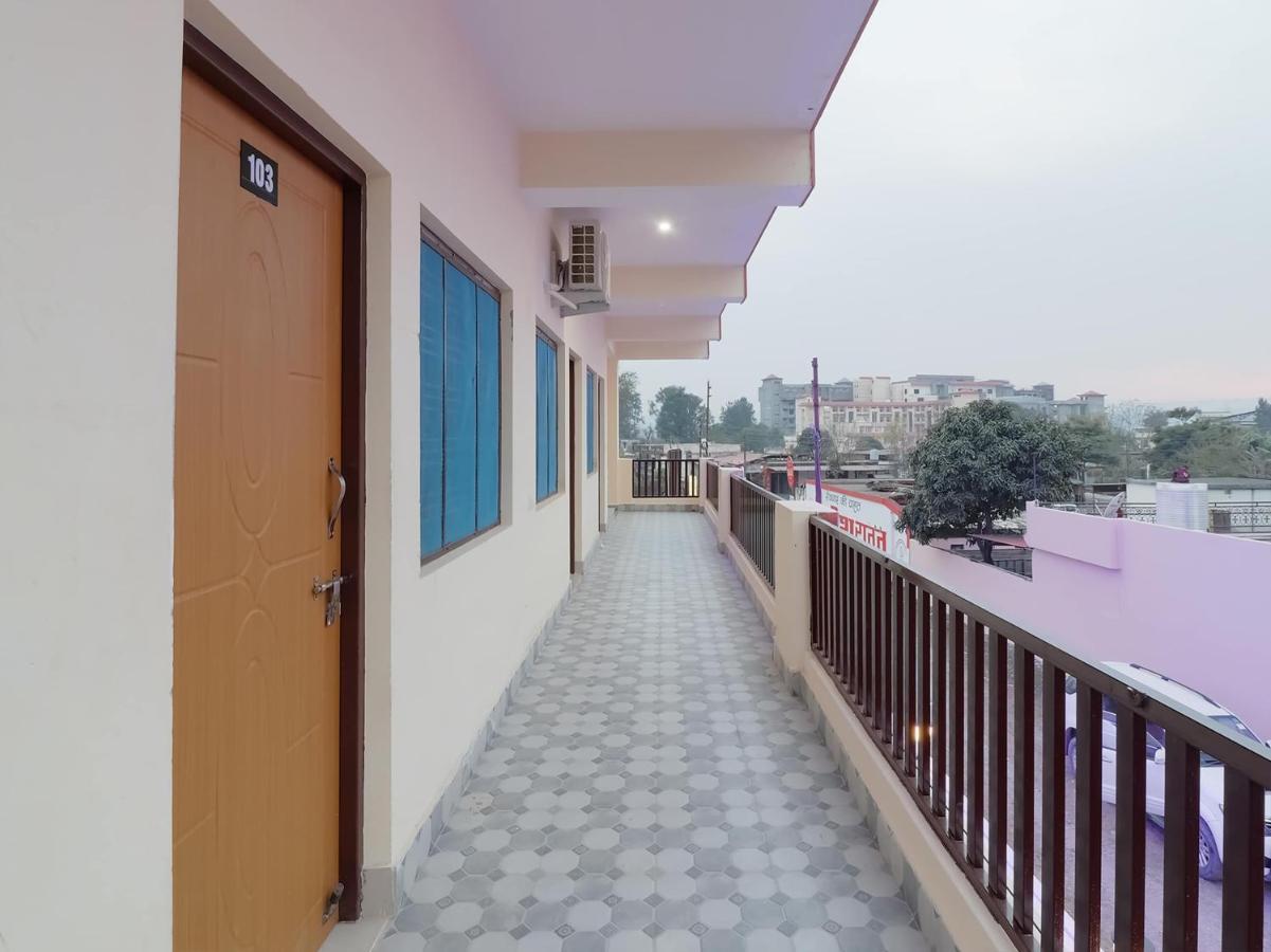 Oyo 84661 Lakshmi Home Stay Jhājra מראה חיצוני תמונה